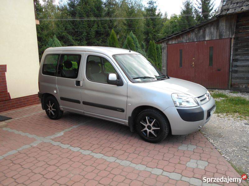 Citroen Berlingo 14 benzyna 2004 wspomaganie Rok produkcji 2004 Szynwałd