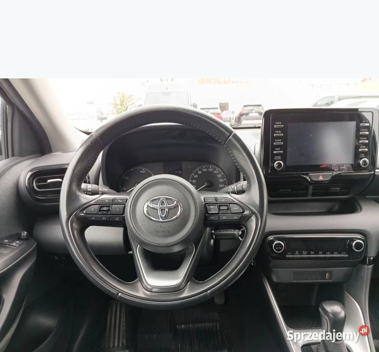 Toyota yaris hybryda krajowy bezwypadkowy kamera cofania Babice