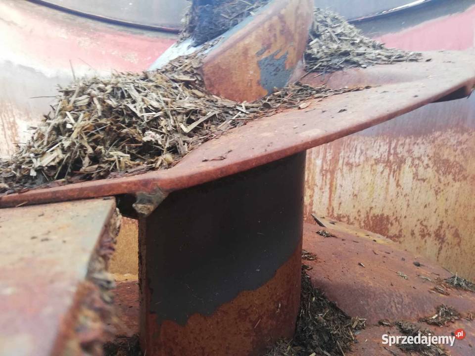 Sprzedam paszowóz metal fach Czernice Borowe sprzedam