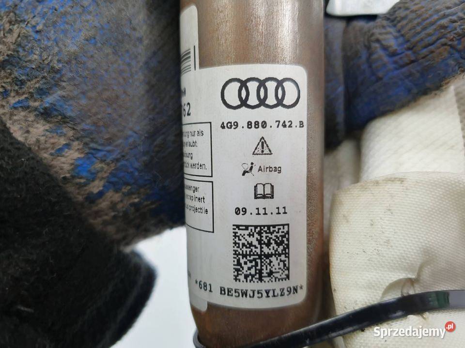 KURTYNA PRAWA AUDI A6 C7 4G9880742B osobowe Lipno