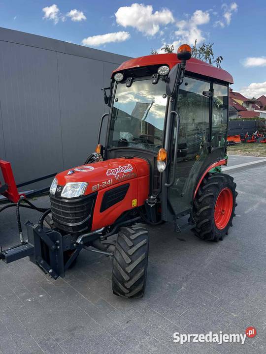 Ciągnik Kubota B1241 4x4 Kabina ogrzewana Księżyno