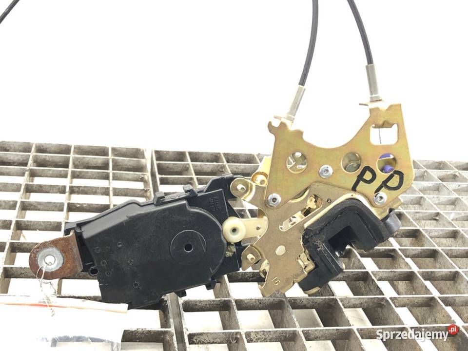 ZAMEK PRZÓD PRAWY SUBARU FORESTER II Hatchback