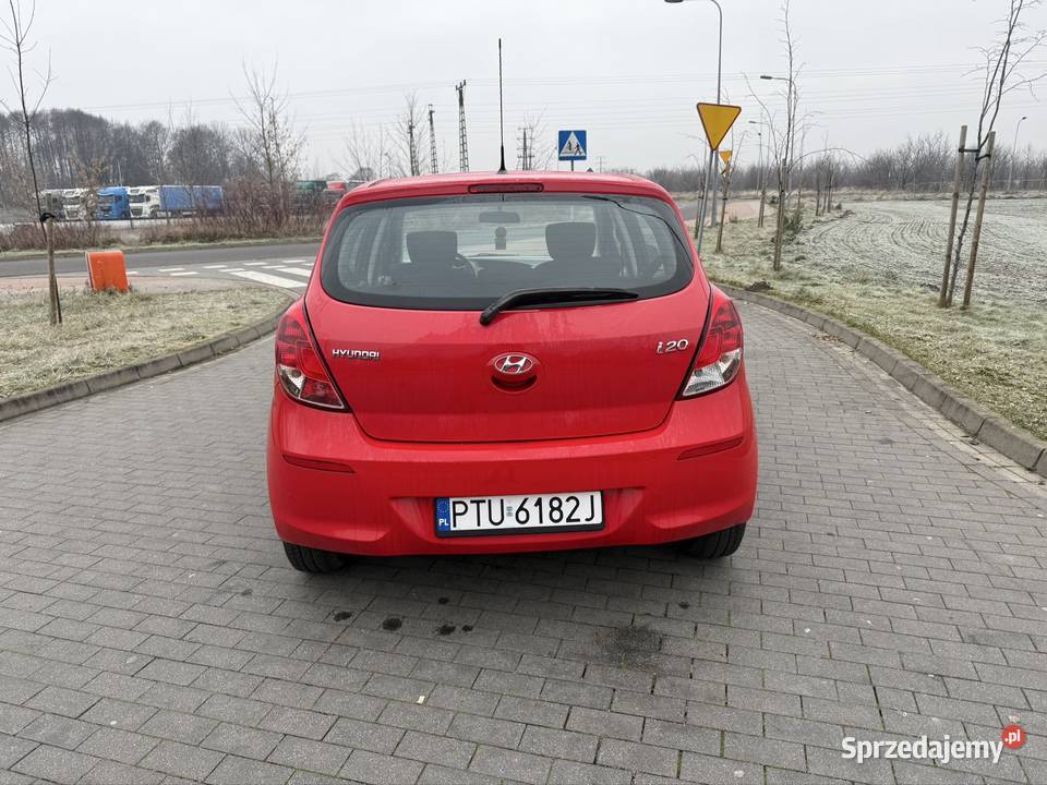 Hyundai i20 12 benzyna klimatyzacja tempomat czerwony