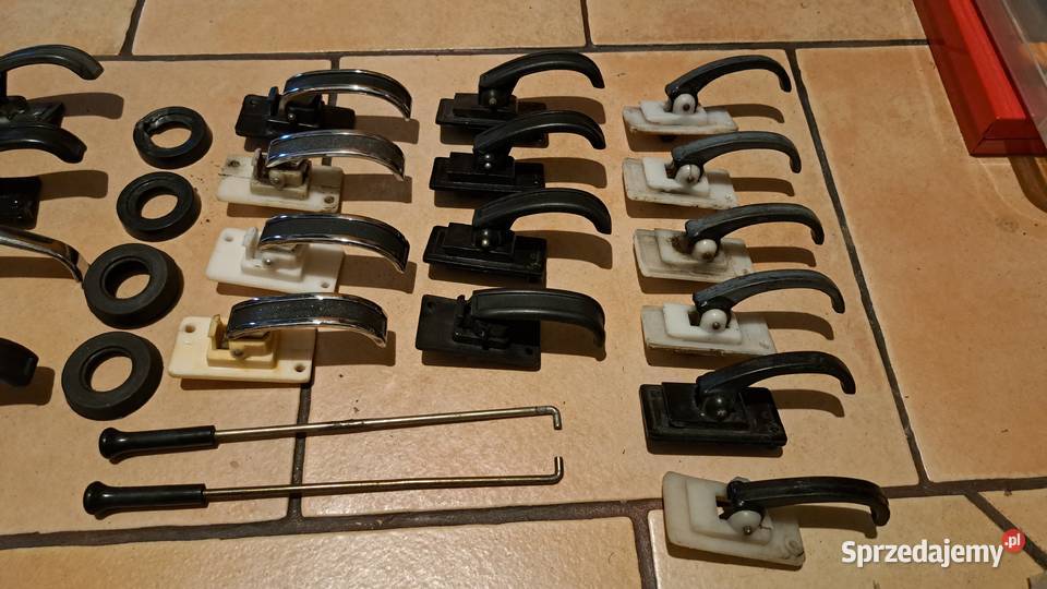 klamki korbki chrom wewnętrzne fiat 125p126p Pozostałe wielkopolskie