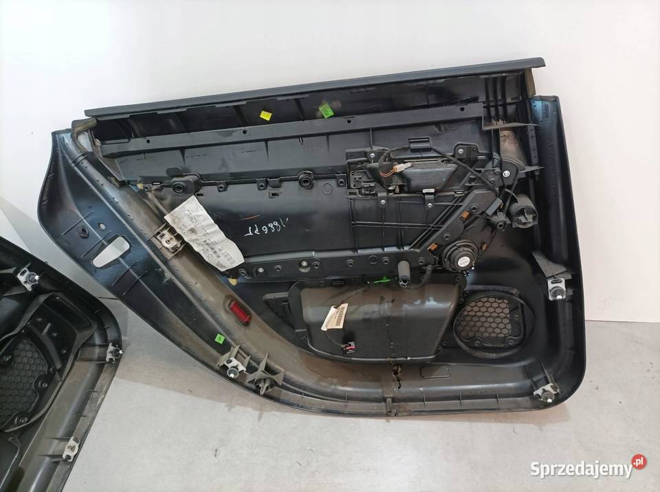 TAPICERKA BOCZEK LEWY PRAWY PRZÓD TYŁ KPL SEDAN świętokrzyskie