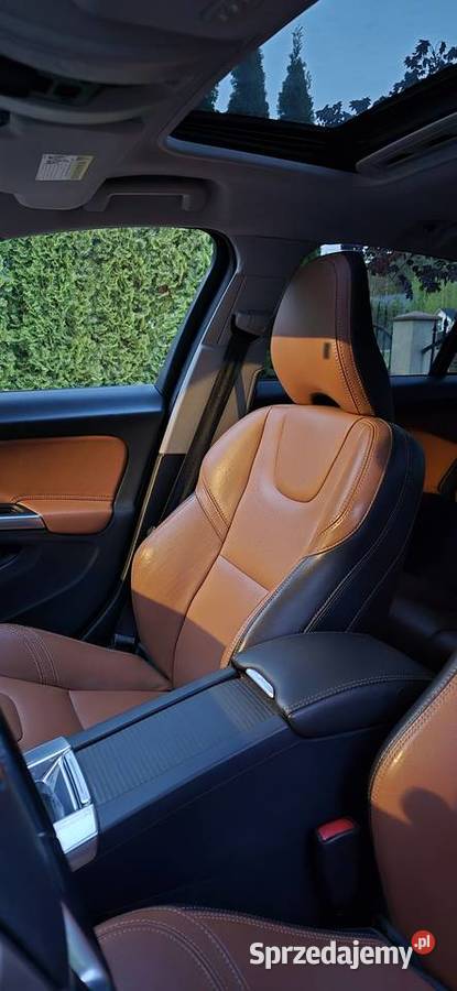 Wyjątkowe Volvo V60 Cross Country 25T AWD Twój automatyczna V60 Niewodnica Korycka