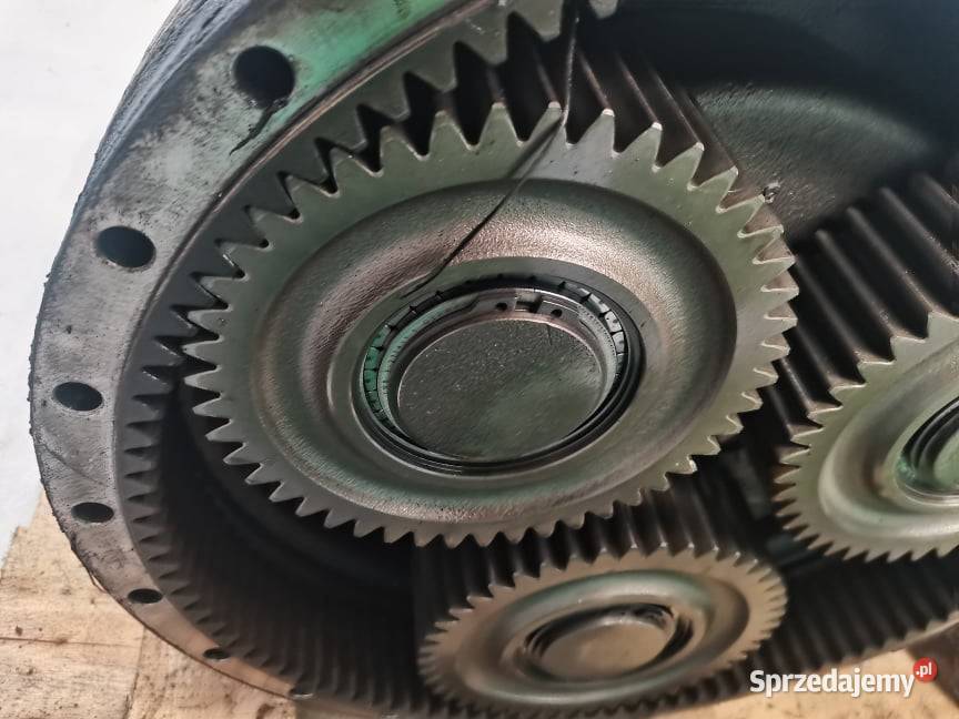 Valtra 8550 Obudowa piasty tylnej 33679900 wielkopolskie Wilkowo