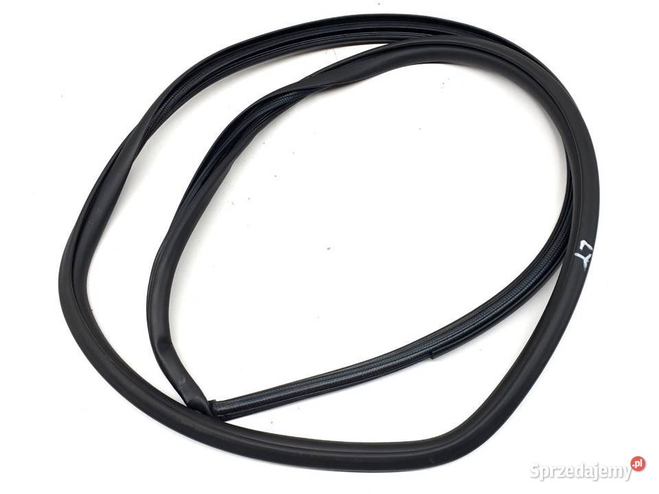 USZCZELKA DRZWI TYŁ LEWA LEXUS LBX Crossover