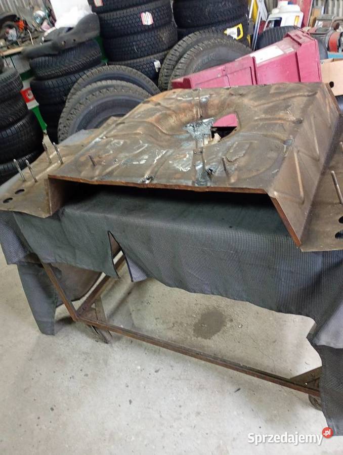Podłoga bagażnika fiat 125p