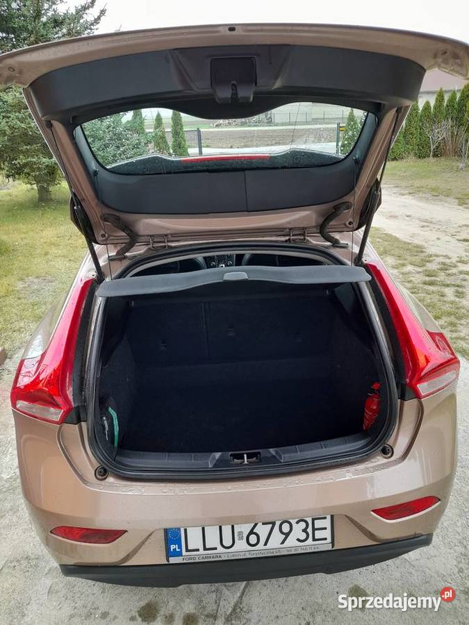 Volvo v40 nowy rozrząd olej filtry opony 23r Okrzeja sprzedam