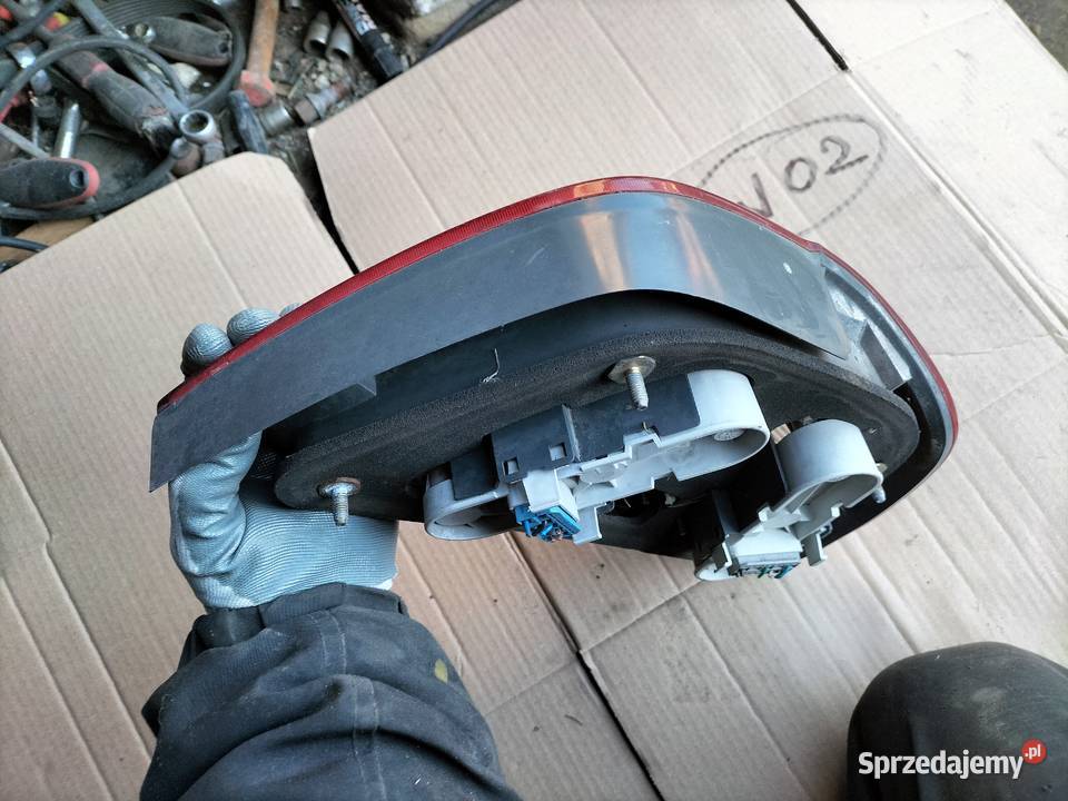 Volvo S40 LAMPA LEWY TYŁ LEWA TYLNA WKŁAD LAMPY osobowe Lampy tylne