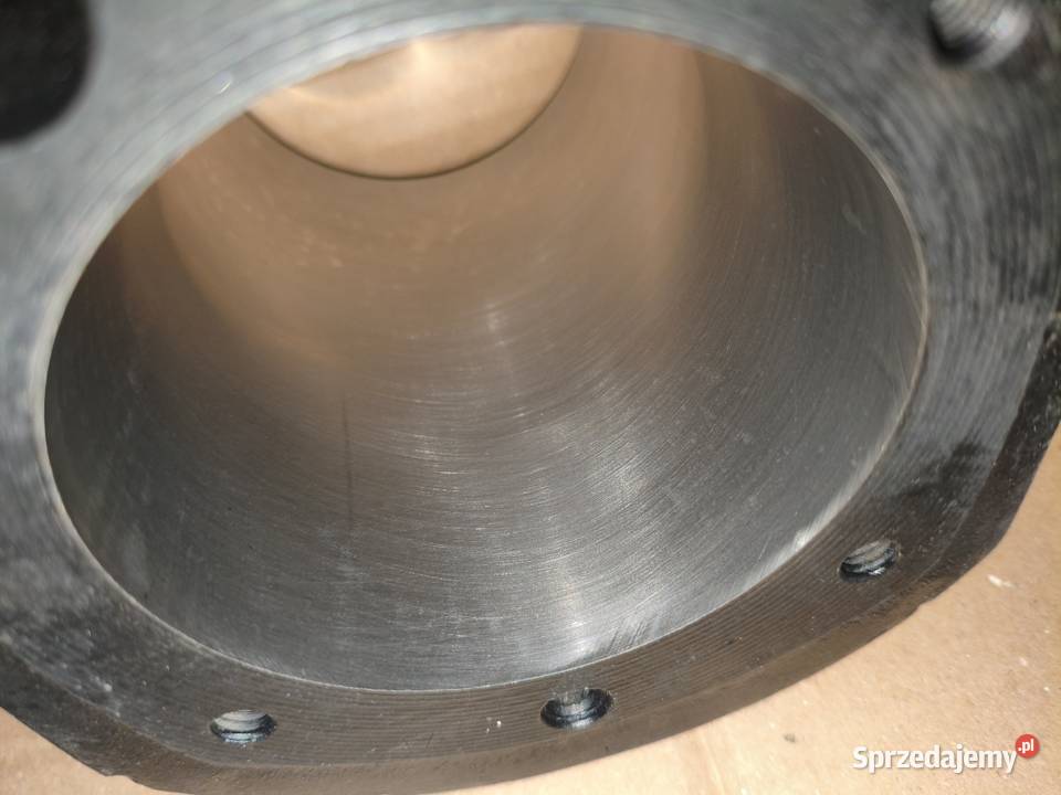 Cylindry Ural szlifie 790 z nowymi tłokami Leszno