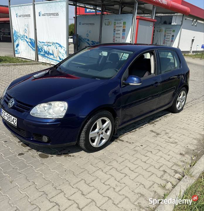 VW Golf V 16 gaz 2006r Pilzno