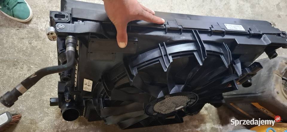 CHŁODNICE WENTYLATOR KOMPLET BMW 5 G30 G31 20D Rok produkcji 2019 Chorowice