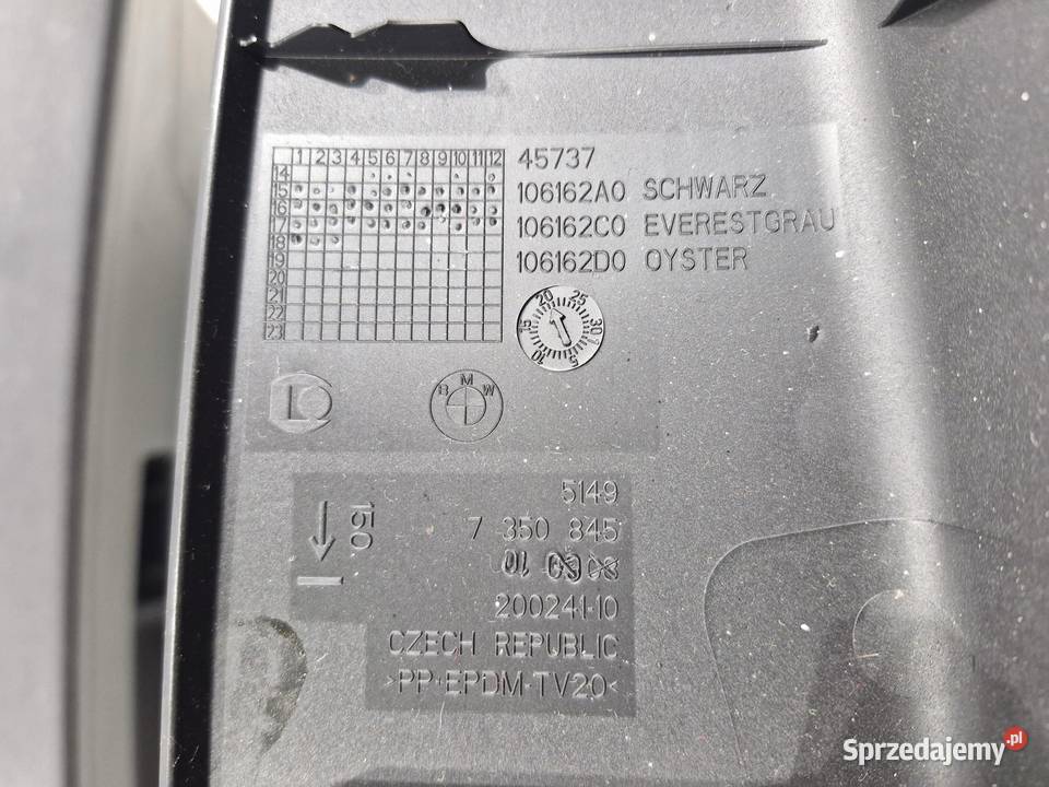 BMW X1 F48 OBUDOWA TYLNEJ KLAPY BAGAŻNIKA sprzedam