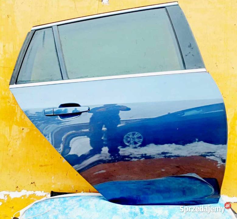 OPEL INSIGNIA A KOMBI DRZWI PRAWY TYŁ CAŁE DO