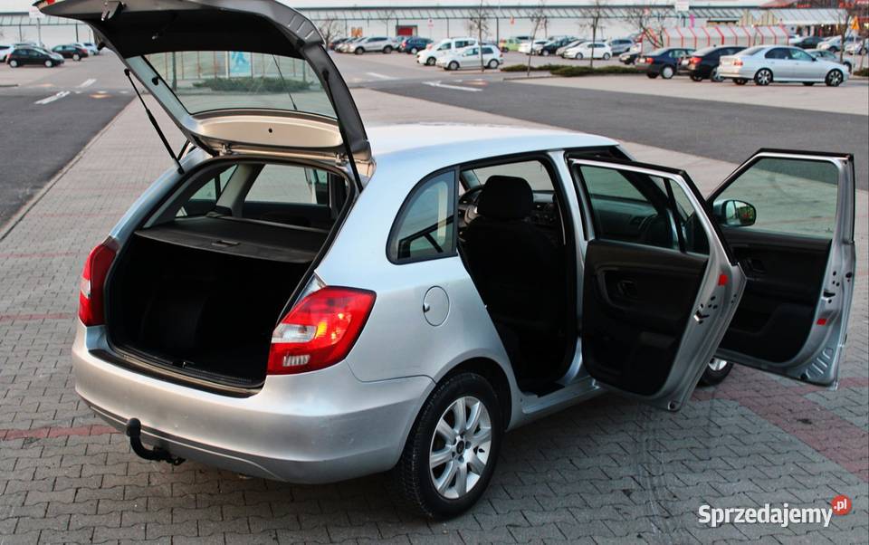 Skoda Fabia II Rok produkcji 2010 Radom