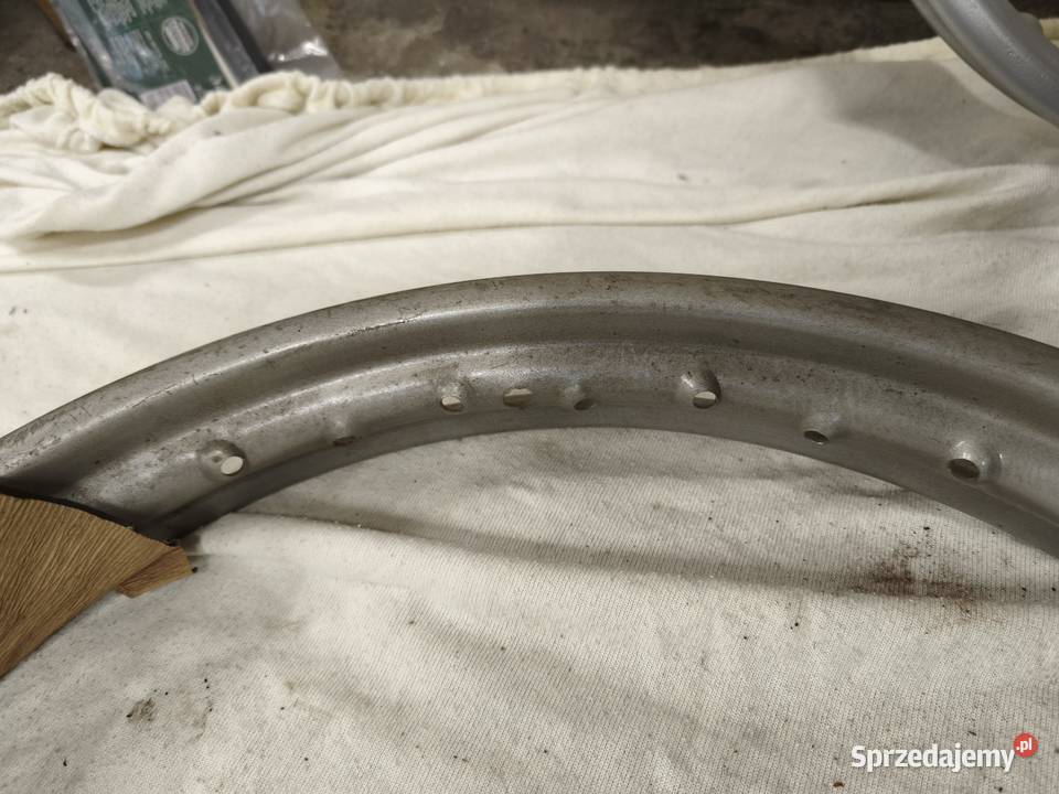 Nowa obręcz z epoki PRL 18 do motocykli WSK SHL Przasnysz