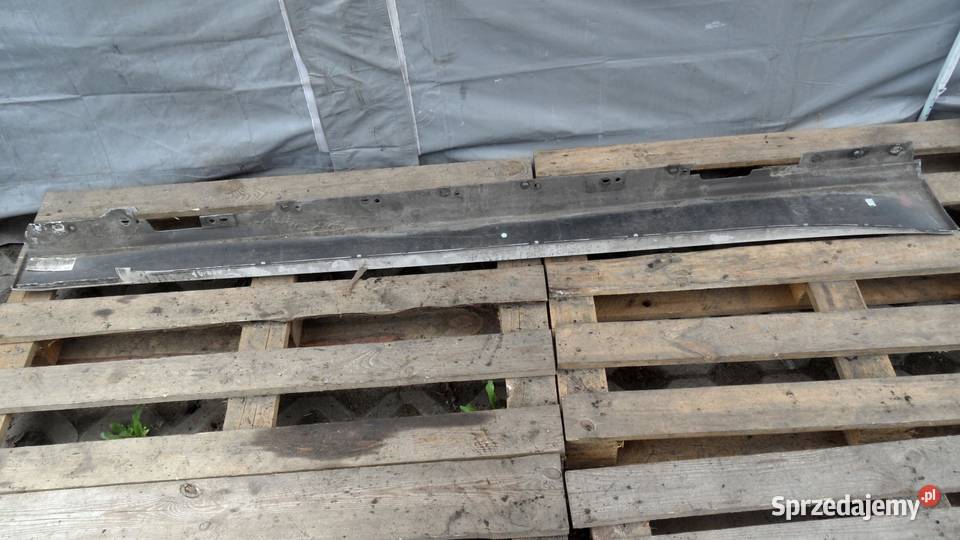 BMW F31 18 D 12r nakładka progu lewa świętokrzyskie