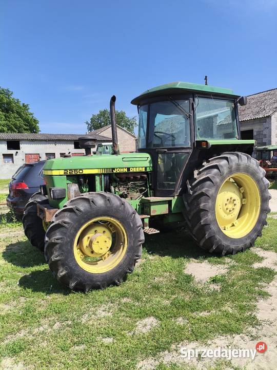 John Deere 2250 Mława sprzedam