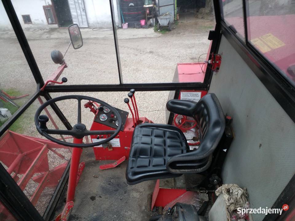 Massey Ferguson 330 kombajn sampo