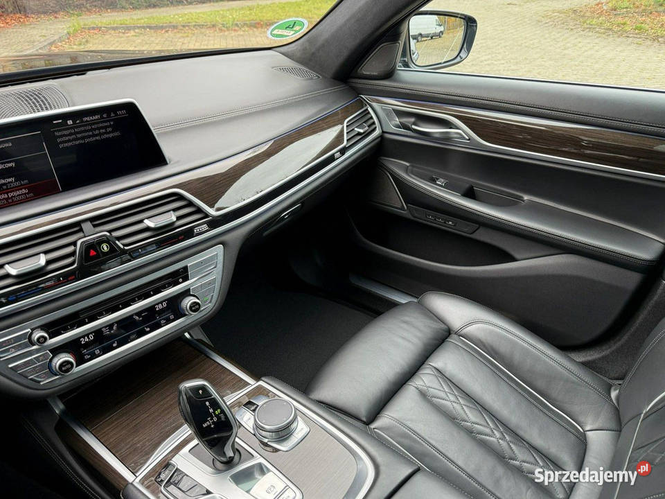 BMW 750i xDrive Auto do Ślubu Transfery VIP Olsztyn auto wynajem