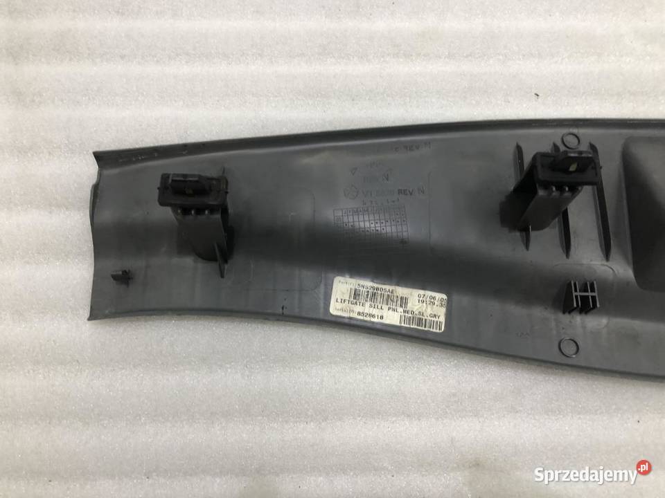 OSŁONA PASA BAGAŻNIKA JEEP GRAND CHEROKEE WK III