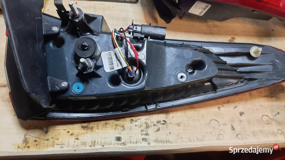 Lampy kpl tylne zewnetrzne Ford Fusion 20132017 Świdnik