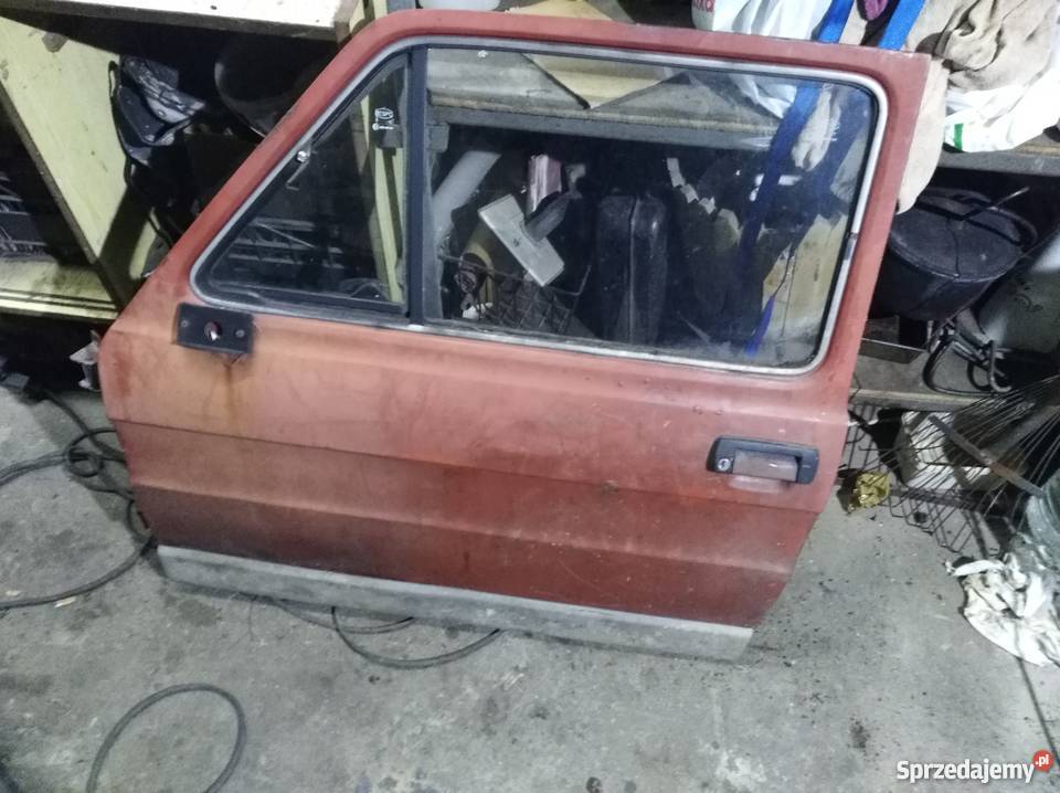 Sprzedam lewe drzwi fiat 126p fl sprzedam