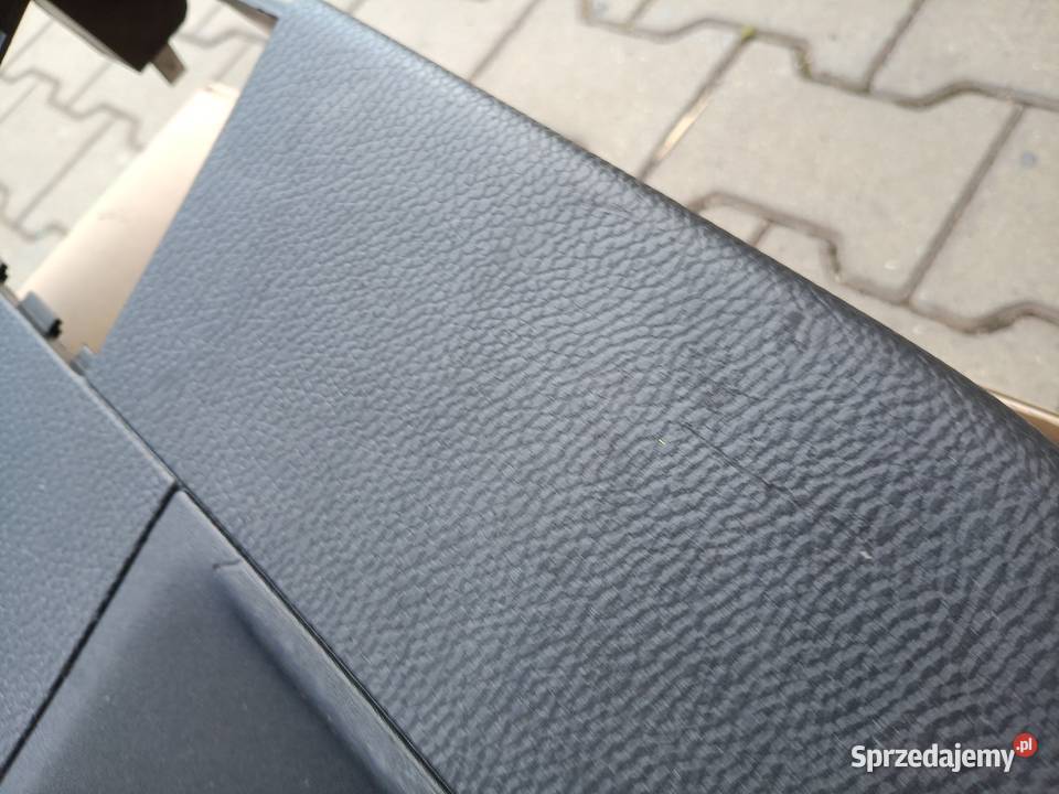 Volkswagen Passat B7 kombi 3C9867605J obudowa Tapicerki samochodowe