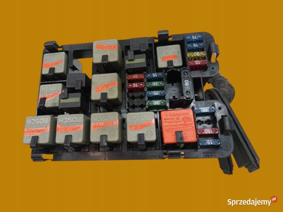 SKRZYNKA BEZPIECZNIKÓW 4585865 23 B 163 Saab 95