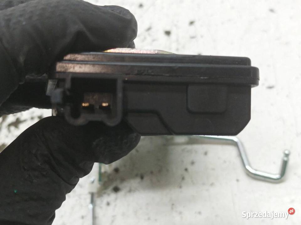 ZAMEK DRZWI PRAWY PRZÓD Piaggio Porter II 2021 Części samochodowe świętokrzyskie