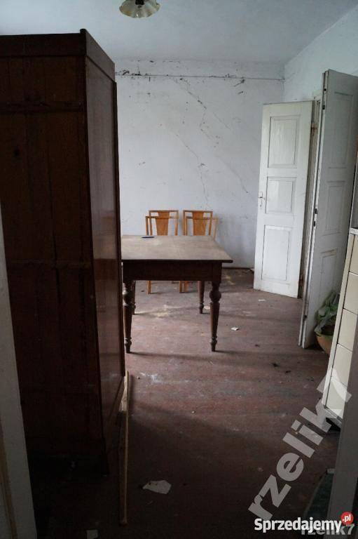 Sprzedam duży dom drewniany do remontu z działką 5500m2 świętokrzyskie Stąporków