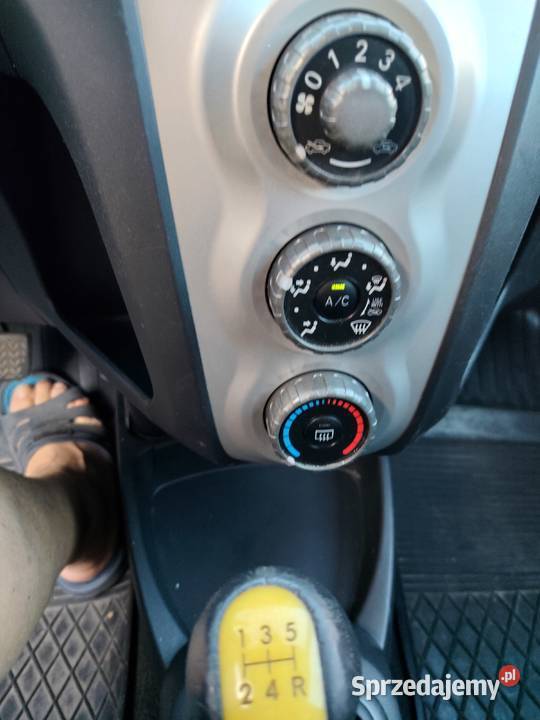 Toyota Yaris 10 2006r nieuszkodzony sprzedam