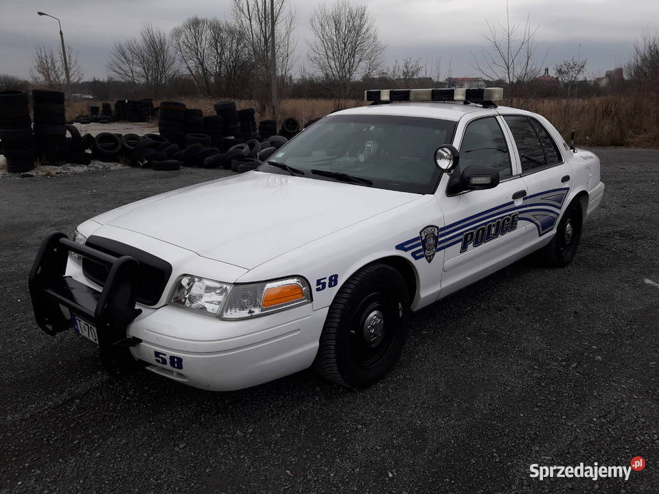 Ford Crown Victoria Police Interceptor CVPI P71 benzyna Bałtów