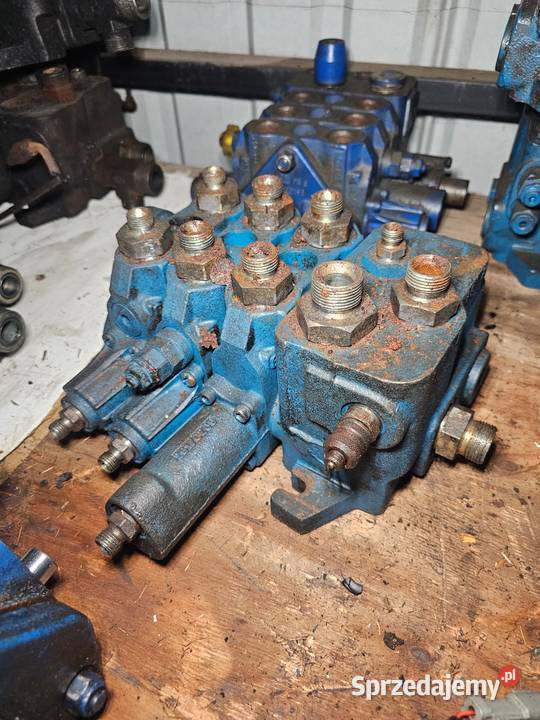 3sekcyjny rozdzielacz hydrauliczny JCB 3CX 4CX i Gdynia