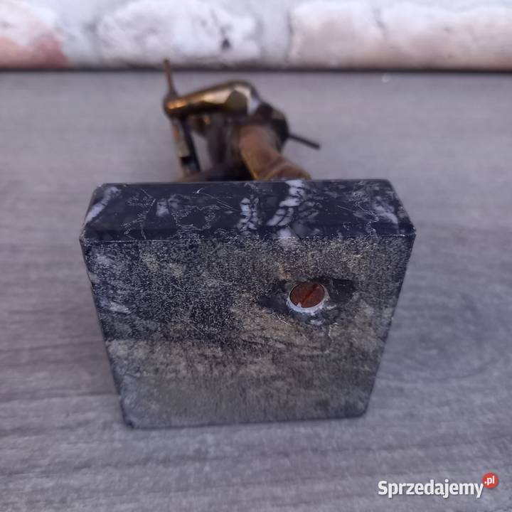 Mosiężna figurka żołnierz amerykański z Warszawa