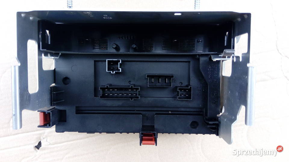 Skrzynka bezpieczników sterownik w 2215403550 Tarnów