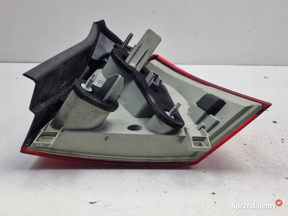 Volvo V70 III XC70 TYLNIA TYLNA LAMPA LEWA lewy lubelskie Chełm