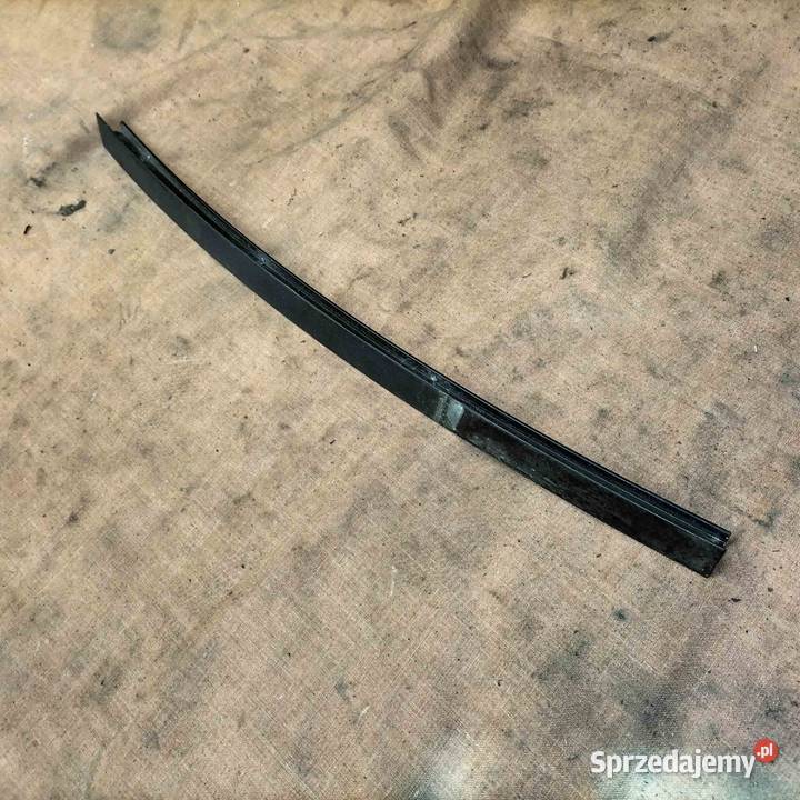 Słupek pionowy tylnych prawych drzwi BMW E65 E66 Poręba