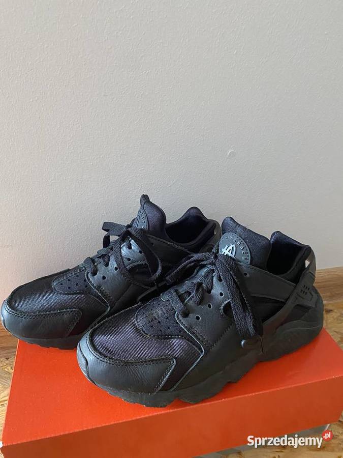 buty byly raz mierzone nieuzywane