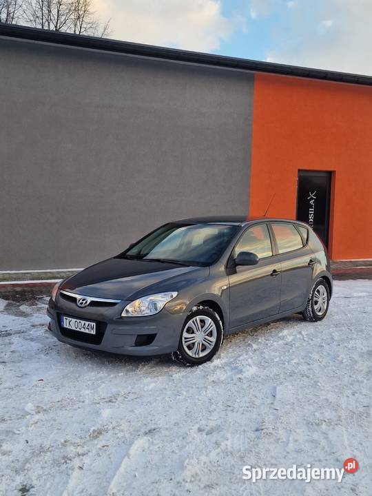 Hyundai i30 16 crdi 5 drzwi 1582cm3 sprzedam