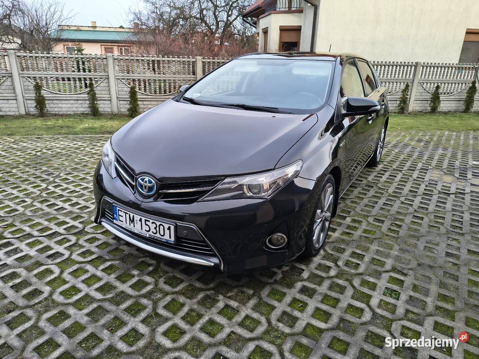 Toyota Auris 18 Hybryda Glinnik