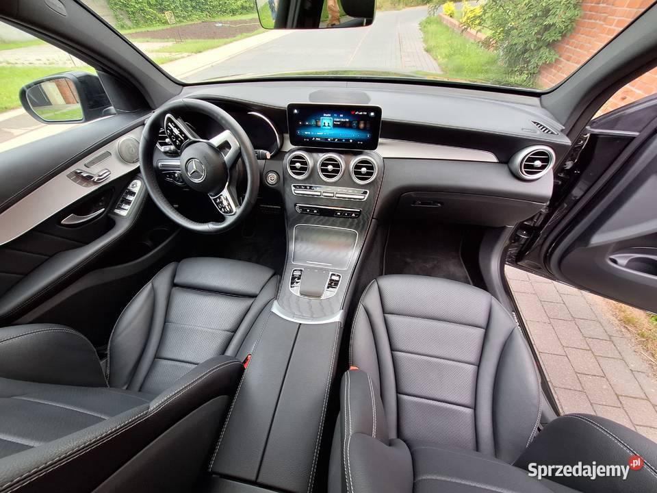 Mercedes GLC 300 model 253254 20 benzyna 2023 r 2000cm3 Podgórzyn
