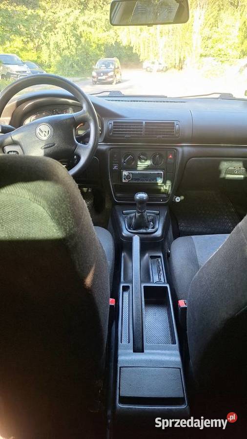 Volkswagen Passat b5 18 gaz nieuszkodzony Łódź