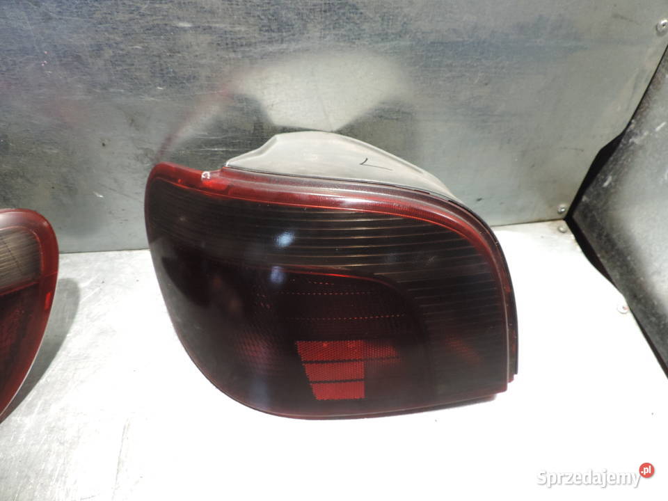 TOYOTA YARIS I LAMPA LEWY TYŁ Lampy tylne Nowy Sącz