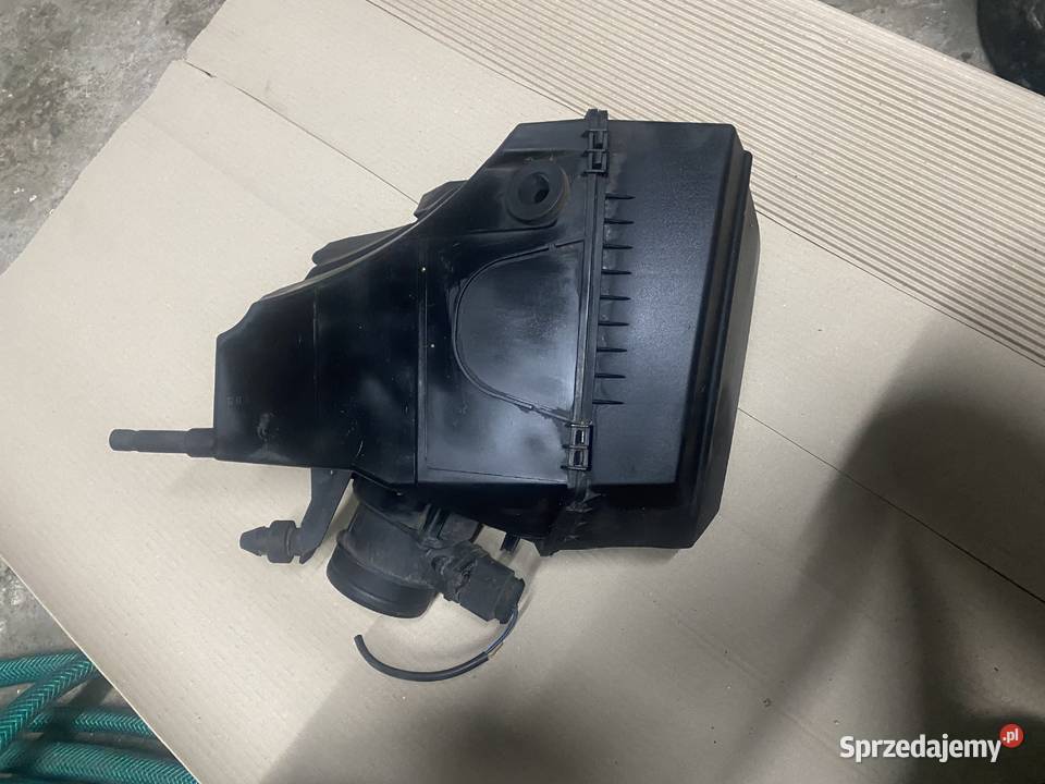 Audi a6 c6 20 tdi 140 obudowa filtra powietrza Zielonka sprzedam
