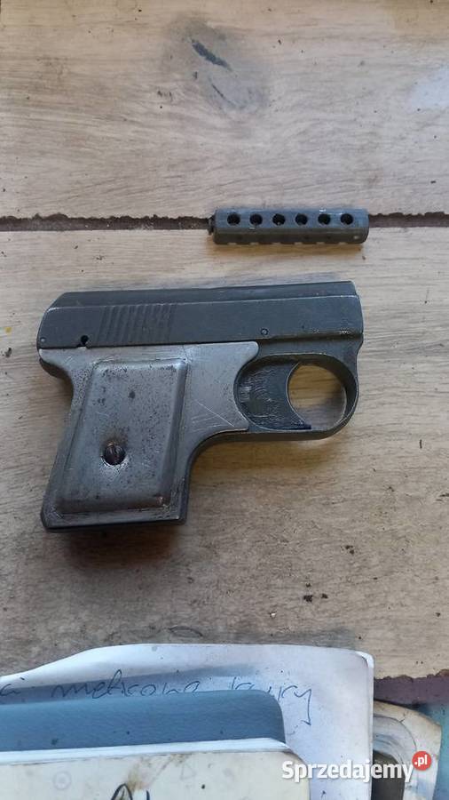 Straszak Slavia pistolet hukowy startowy 6mm Rożnowa