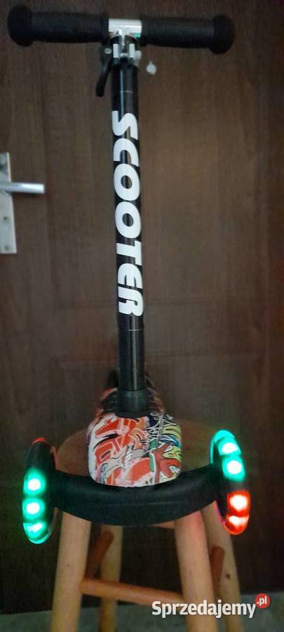Hulajnoga trókołowa SCOOTER świecćące koła Dobre Miasto