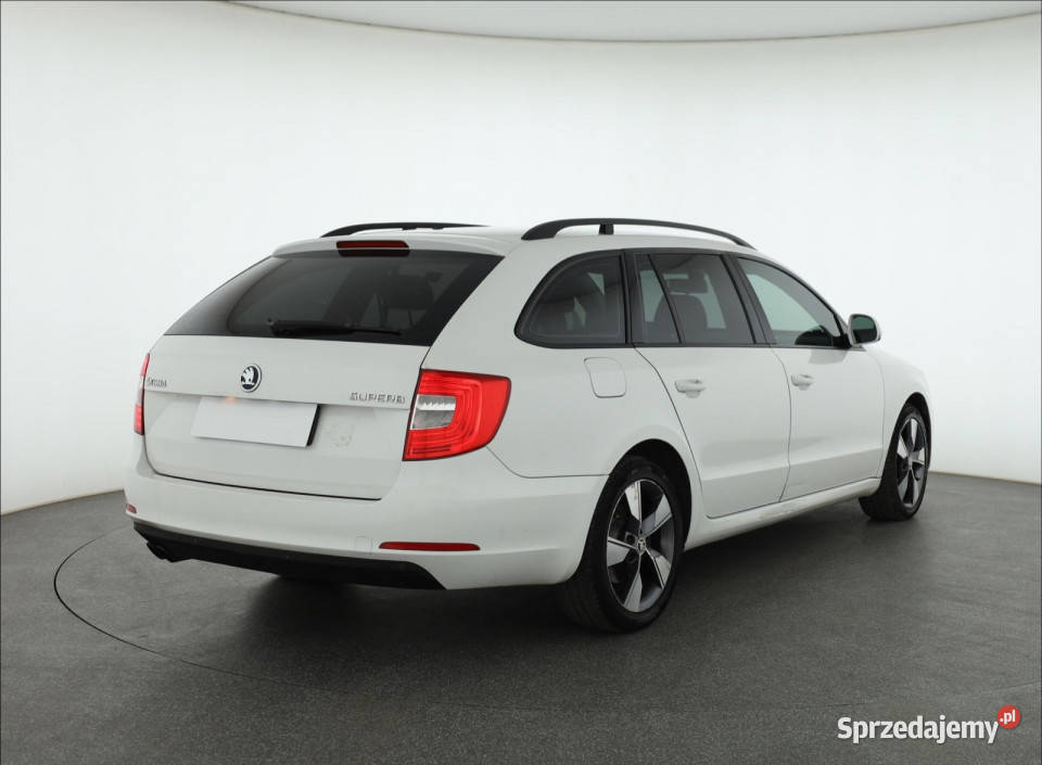 Skoda Superb 20 TDI biały Superb Piaseczno